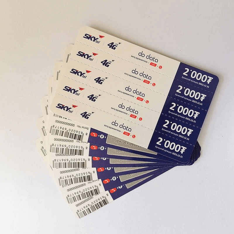 Esta imagen destaca este aspecto de Tarjetas telefónicas y de prepago personalizadas: vista detallada; para aplicaciones de Tarjetas de plástico.