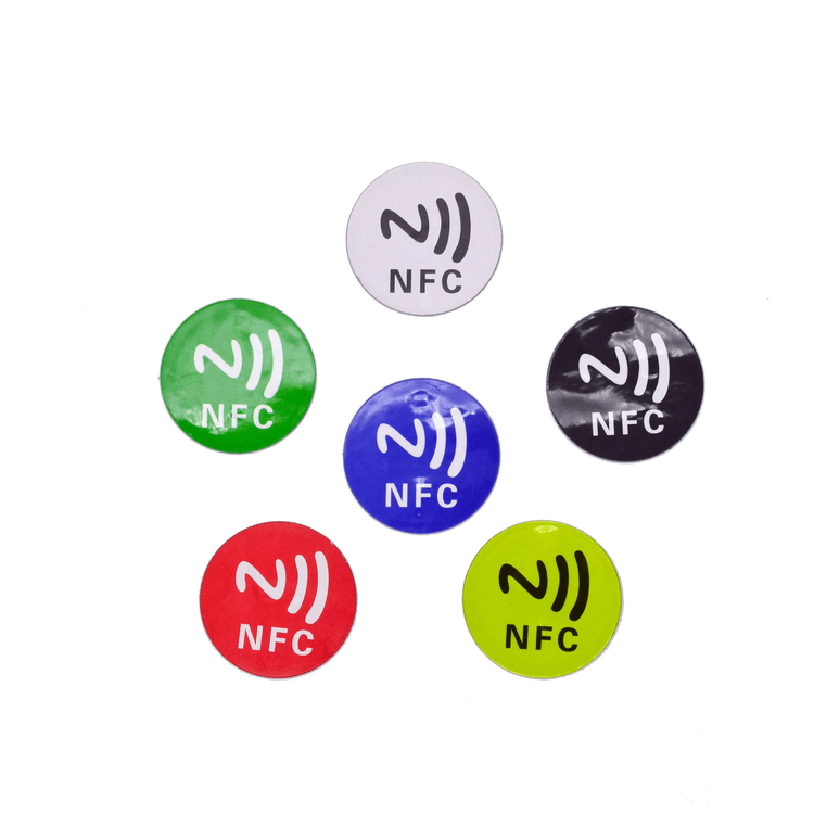 Esta imagen muestra la etiqueta NFC HF para recorridos de museos aplicada a proyectos de seguimiento de almacenes con etiquetas RFID HF.