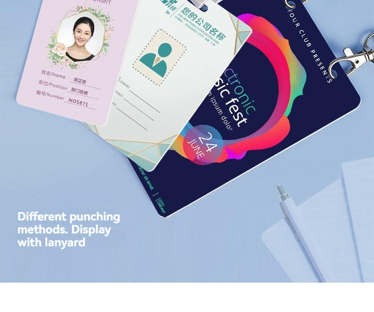 Tarjetas de identificación PVC personalizadas y acceso seguro mostradas desde una perspectiva de embalaje para aplicaciones de Tarjetas de plástico.