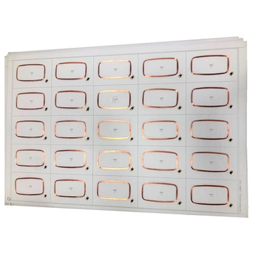 Material de PVC blanco de alta calidad utilizado para fabricar inlays RFID prelaminados resistentes y flexibles.