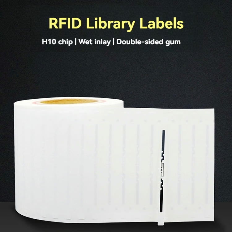 Rollo de inlays RFID húmedos para bibliotecas abierto para mostrar el diseño oscuro de la antena en una de las etiquetas.