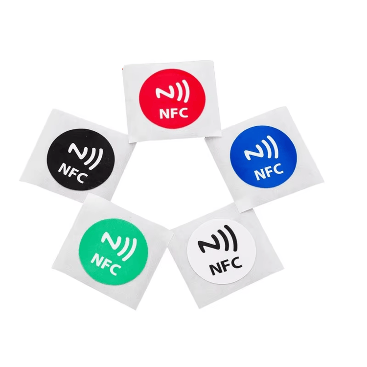 Etiquetas RFID HF para Seguimiento Preciso de Activos con detalle del chip para proyectos de Etiquetas RFID HF.