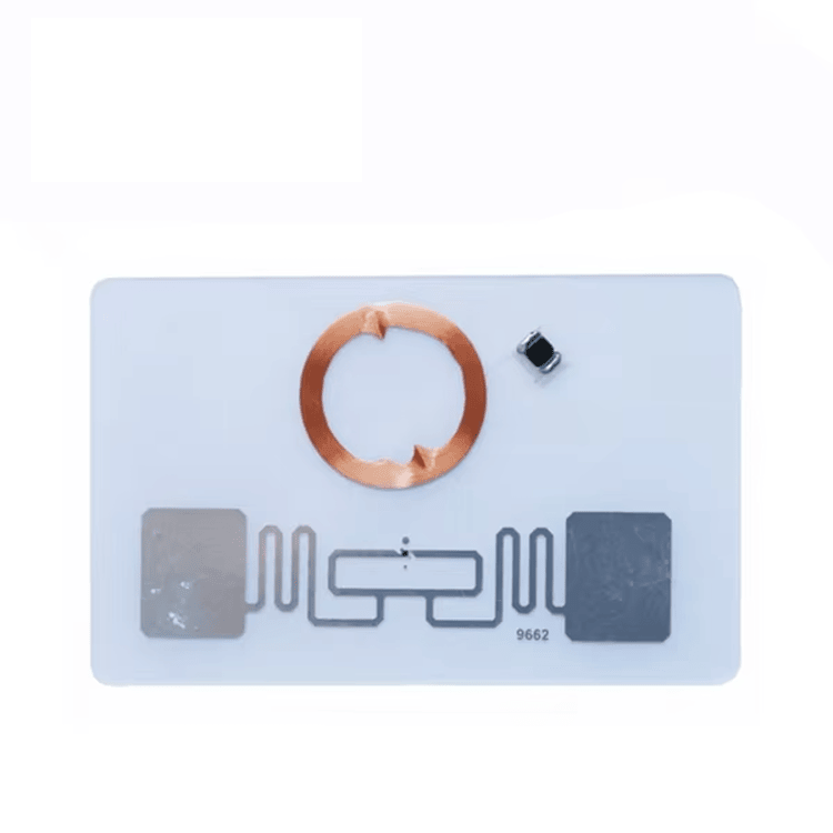 Tarjeta inteligente híbrida que combina frecuencias de 125kHz y 13.56MHz para sistemas versátiles de control de acceso universitario.