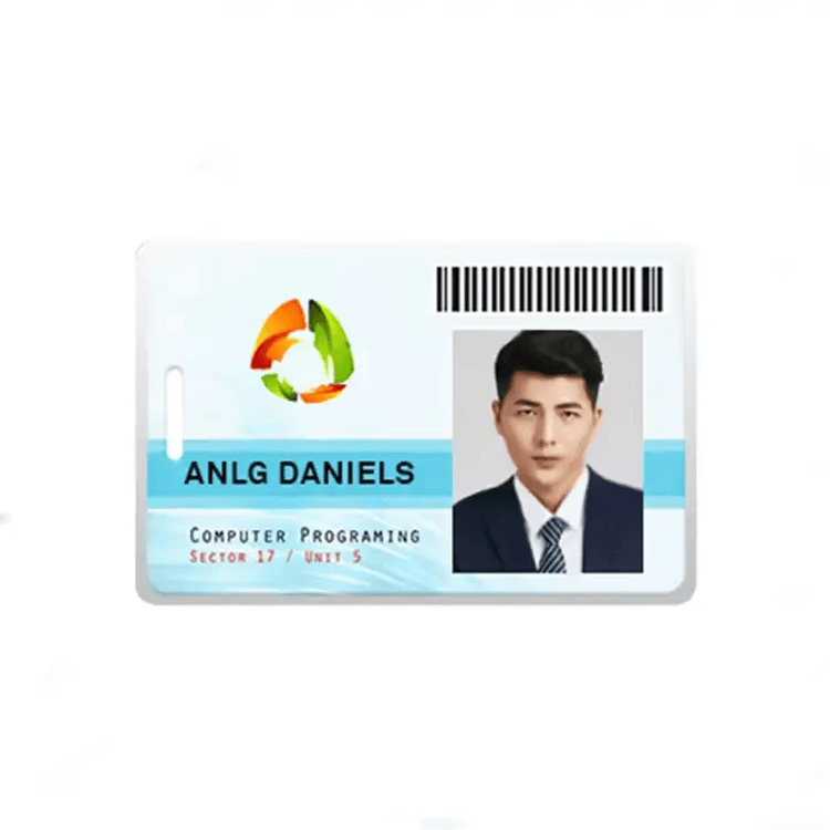 Tarjetas rígidas impermeables blancas de proximidad de ABS con superficie lisa adecuada para aplicar etiquetas adhesivas impresas de marca.