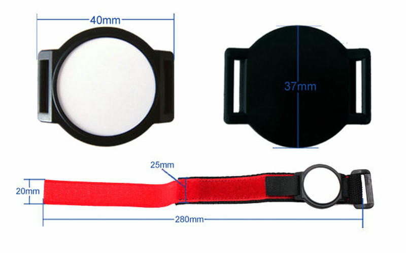 El cierre de la pulsera RFID impermeable de nylon NLWB-02 ofrece una sujeción segura durante actividades acuáticas.