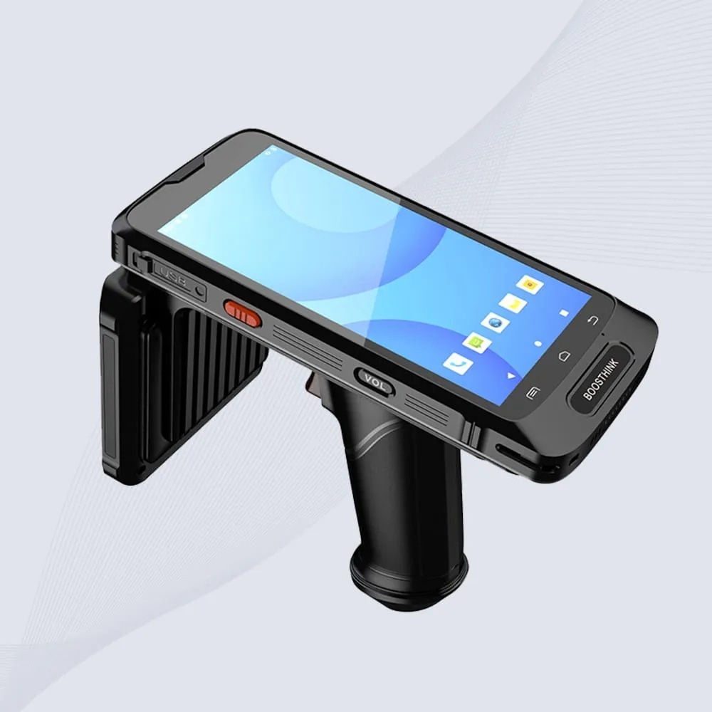 La interfaz inferior del lector RFID CK-B3L ofrece un puerto USB Type C moderno para carga rápida y sincronización fiable de datos.