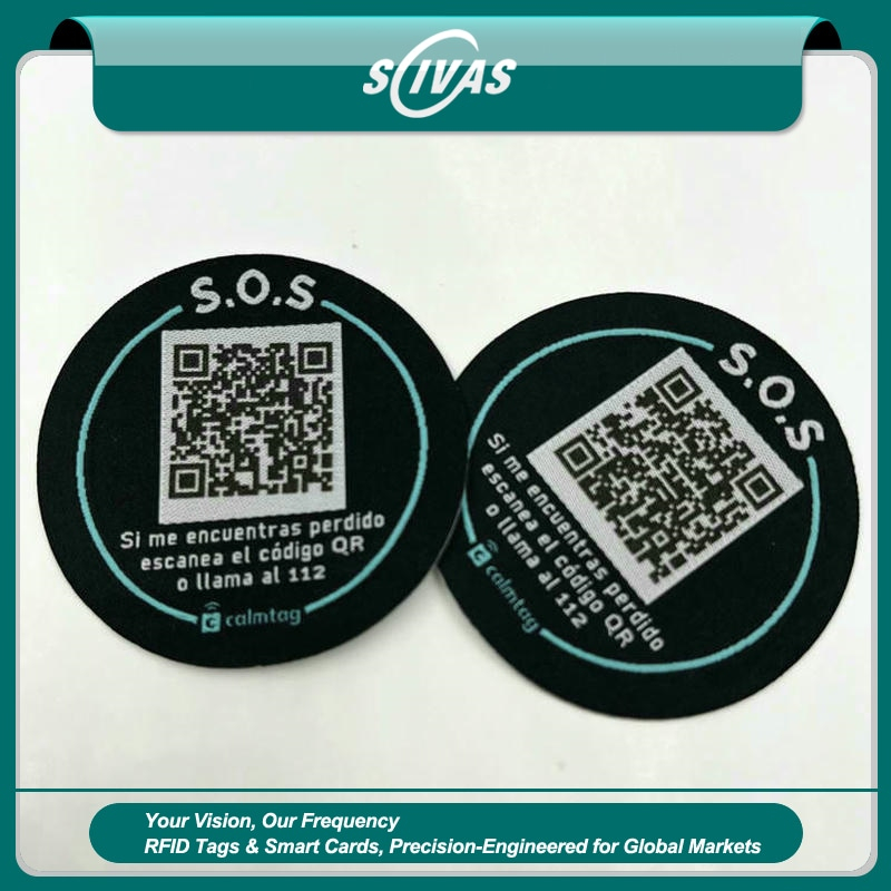Etiqueta NFC tejida lavable con acceso QR