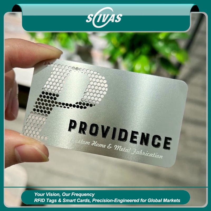 Tarjetas de visita metálicas con acabado y NFC