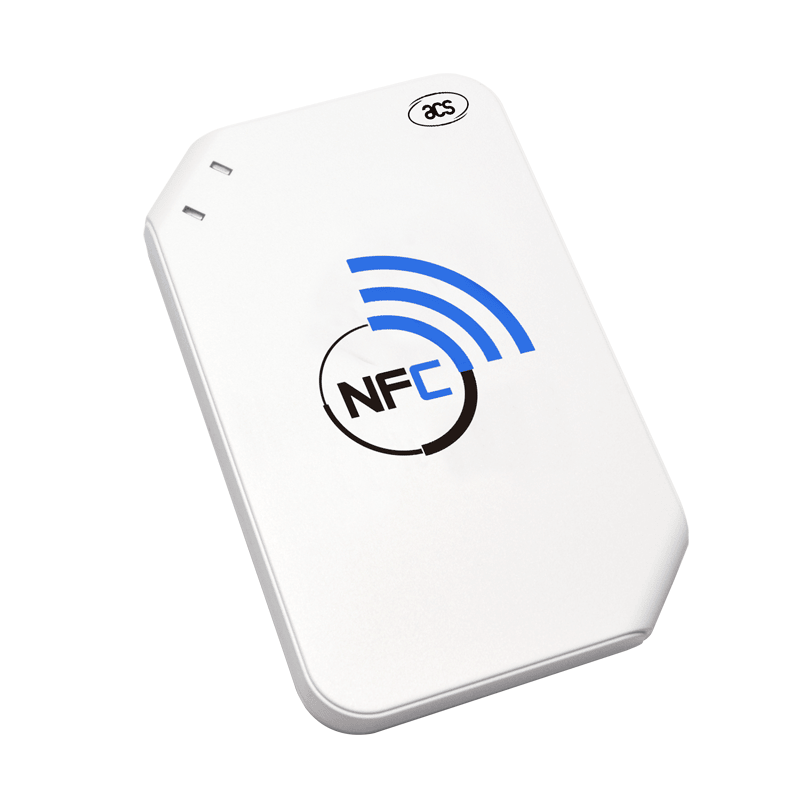 Se muestra una tarjeta inteligente acercándose al lector NFC Bluetooth ACR1255U-J1 para demostrar su capacidad rápida y eficiente de lectura sin contacto.