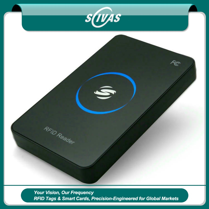 El lector de sobremesa RFID UHF negro R17-C incorpora una elegante carcasa de ABS y una antena integrada para tareas de gestión de activos.