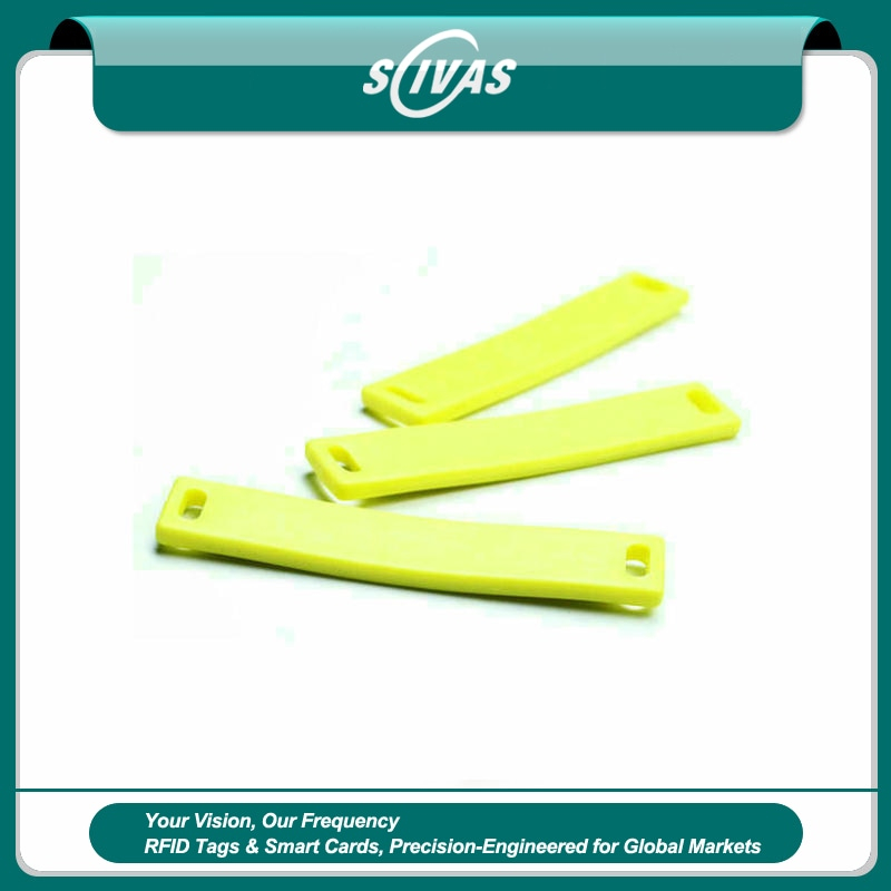 Foto principal de la etiqueta RFID UHF de seguimiento de tuberías TPU9018-1 que muestra su carcasa de TPU flexible y duradera y su estructura impermeable IP68.