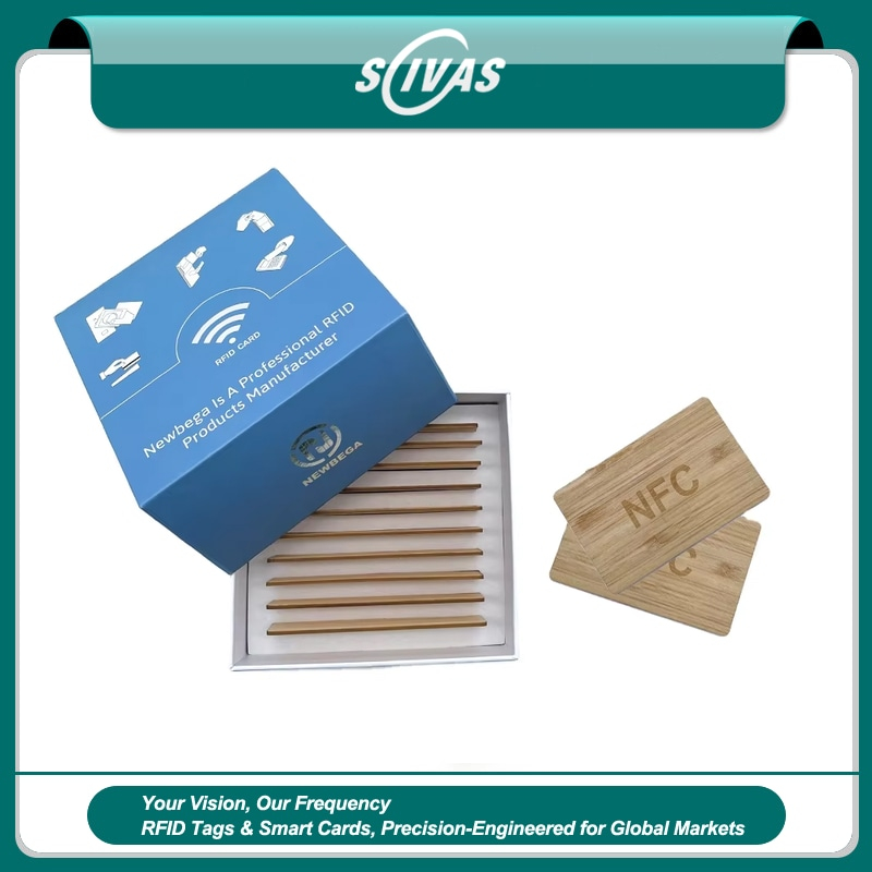 Tarjetas de regalo RFID de arce personalizadas para marcas sostenibles con una vista clara de este aspecto: escena de aplicación; para aplicaciones de Tarjetas de madera.