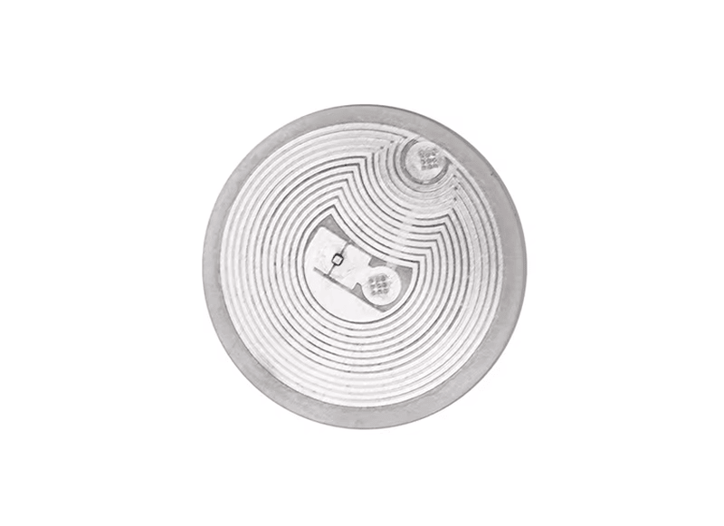 Estas etiquetas RFID HF circulares están diseñadas específicamente para identificación a prueba de manipulaciones e interacción segura con clientes en entornos minoristas.