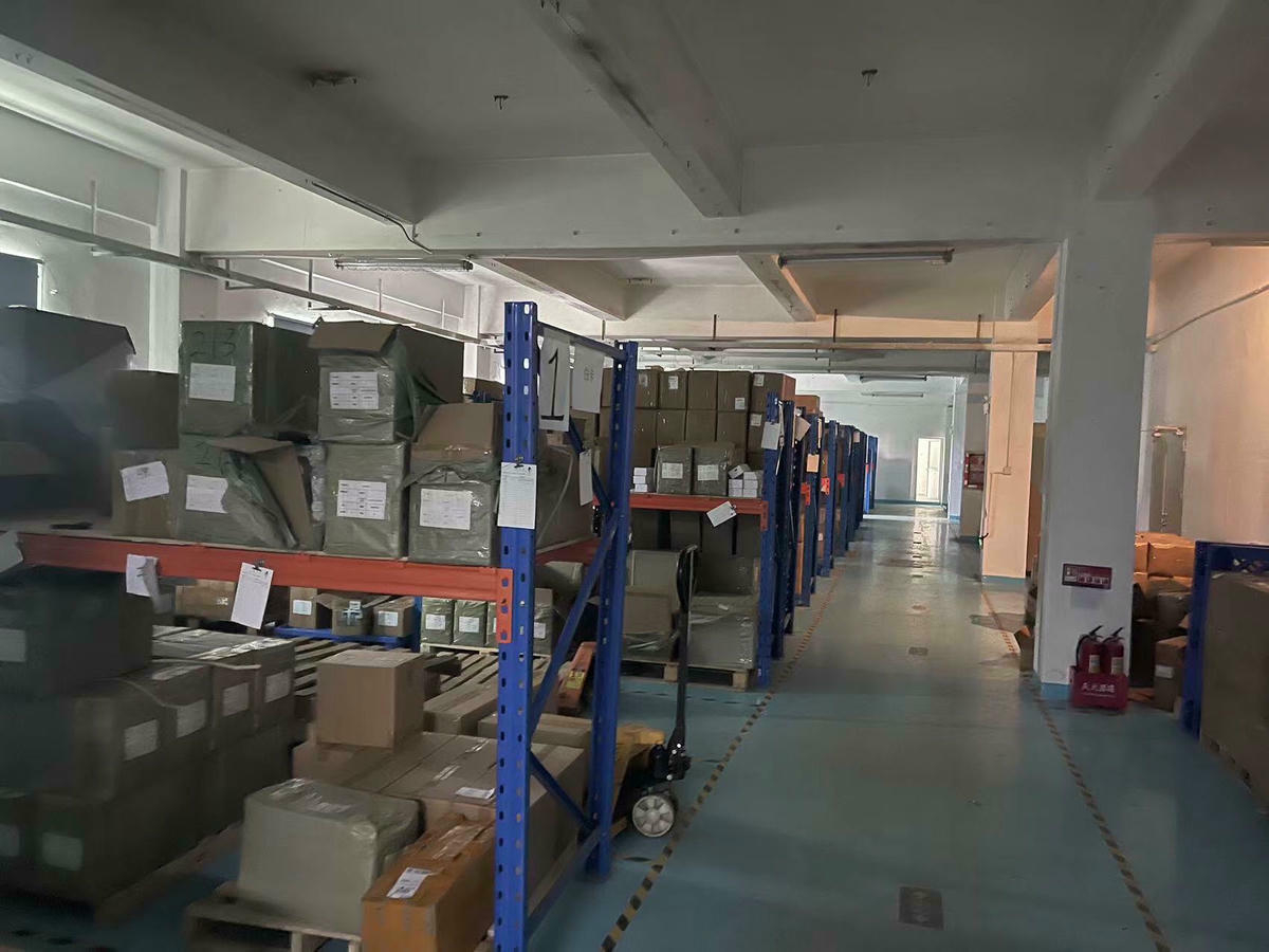 Inspección del embalaje y el envío de productos RFID antes de la entrega de exportación