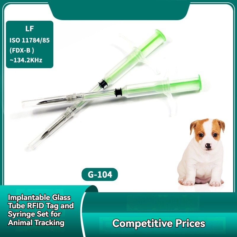 Un gráfico de un cachorro y el texto ISO 11784 85 FDX B aparecen con jeringas de microchips RFID animales para recuperación de mascotas conforme a las normas.